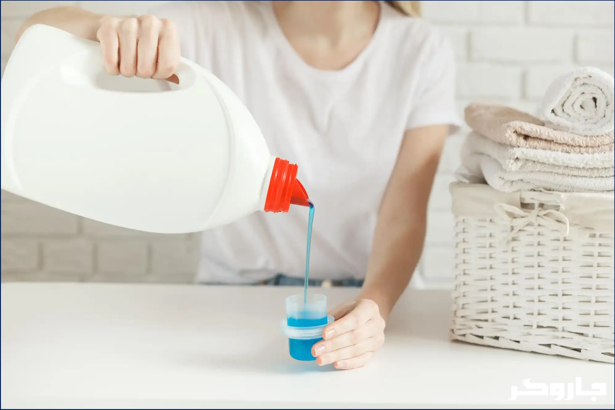 ترکیب خانگی سرکه و جوش شیرین برای تمیز کردن اجاق گاز در آشپزخانه